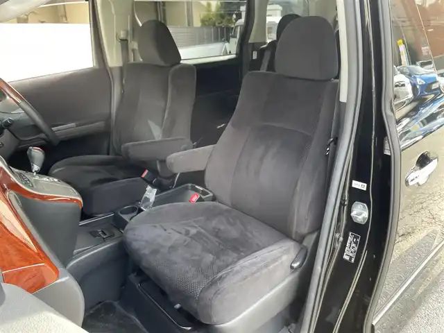 トヨタ ヴェルファイア 2．4Z プラチナセレクション 大阪府 2009(平21)年 7.6万km ブラック 純正ナビ/　FM/AM/フルセグTV/Bluetooth/AUX/CD/DVD/フリップダウンモニター/パワーバックドア/ステアリングスイッチ/革巻きステアリング/バックカメラ/フロントコーナーセンサー/クリアランスソナー/HIDヘッドライト/フォグランプ/純正18インチアルミホイール/プッシュスタート/オートライト/スペアキー/記録簿：H24.26.28.30.R2.4.6年分あり