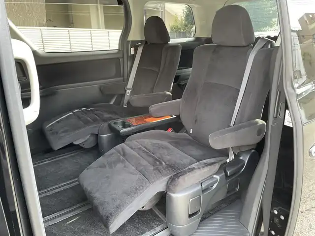 トヨタ ヴェルファイア 2．4Z プラチナセレクション 大阪府 2009(平21)年 7.6万km ブラック 純正ナビ/　FM/AM/フルセグTV/Bluetooth/AUX/CD/DVD/フリップダウンモニター/パワーバックドア/ステアリングスイッチ/革巻きステアリング/バックカメラ/フロントコーナーセンサー/クリアランスソナー/HIDヘッドライト/フォグランプ/純正18インチアルミホイール/プッシュスタート/オートライト/スペアキー/記録簿：H24.26.28.30.R2.4.6年分あり