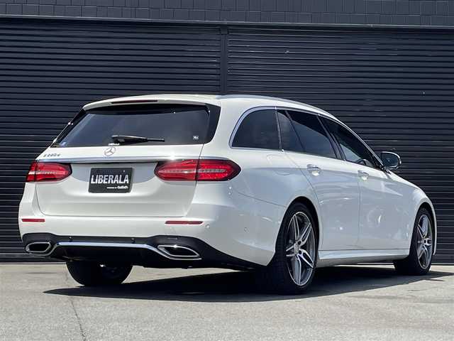メルセデス・ベンツ Ｅ２２０ｄ SW アバンギャルド スポーツ 三重県 2016(平28)年 4.3万km ダイヤモンドホワイト ＡＣＣ/レーダーセーフティ/純正ナビ/フルセグＴＶ/全方位カメラ/電動リアゲート/シートヒーター/純正１９インチアルミ/アンビエントライト/カープレイ/ルーフレール/ＥＴＣ/社外ドライブレコーダー
