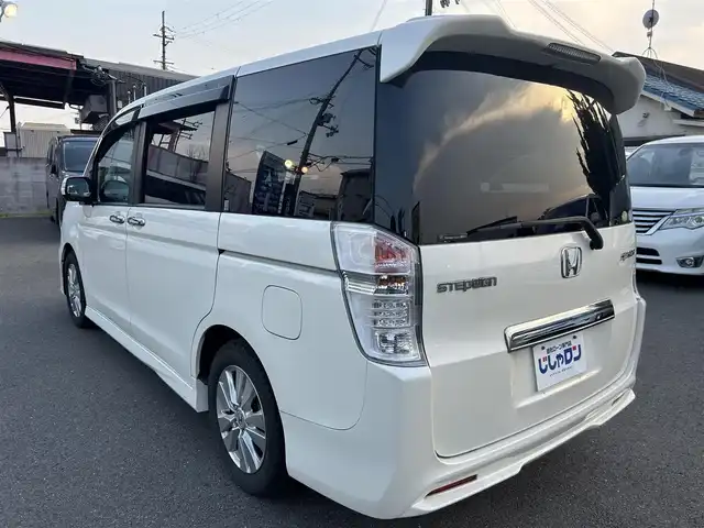 ホンダ ステップワゴン スパーダ Z HDDナビED 和歌山県 2012(平24)年 8万km プレミアムホワイトパール (株)IDOMが運営する【じしゃロン和歌山店】の自社ローン専用車両になります。こちらは現金またはオートローンご利用時の価格です。自社ローンご希望の方は別途その旨お申付け下さい/純正HDDナビ/(CD.DVD.HDD.フルセグ)/バックカメラ/ステアリングリモコン/コンフォートビューパッケージ/両側パワースライドドア/HIDオートライト/ビルトインETC/スマートキー/純正フロアマット