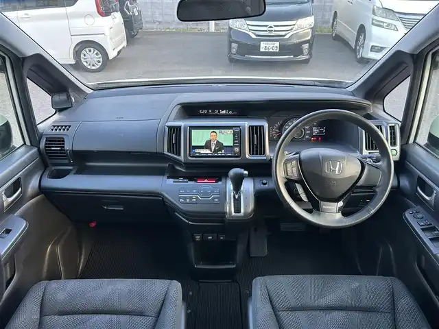 ホンダ ステップワゴン スパーダ Z HDDナビED 和歌山県 2012(平24)年 8万km プレミアムホワイトパール (株)IDOMが運営する【じしゃロン和歌山店】の自社ローン専用車両になります。こちらは現金またはオートローンご利用時の価格です。自社ローンご希望の方は別途その旨お申付け下さい/純正HDDナビ/(CD.DVD.HDD.フルセグ)/バックカメラ/ステアリングリモコン/コンフォートビューパッケージ/両側パワースライドドア/HIDオートライト/ビルトインETC/スマートキー/純正フロアマット