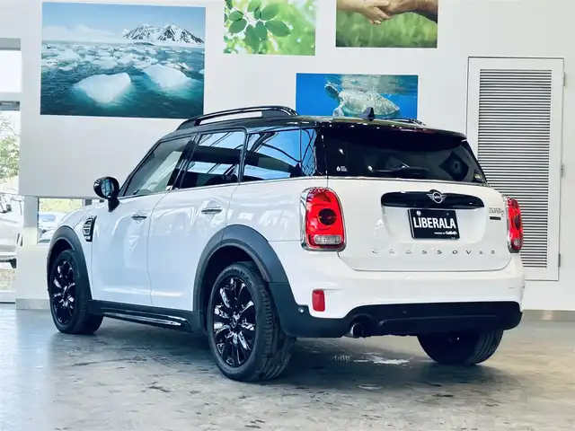 ＭＩＮＩ ミニ クロスオーバー クーパー D コーンウォールED 大阪府 2020(令2)年 5.5万km ライトホワイト ワンオーナー/ペッパーP/インテリジェントセーフティ/純正ナビ/バックカメラ/電動リアゲート/ハーフレザー/純正18インチAW/LEDヘッドライト/ACC/ETC/ドラレコ