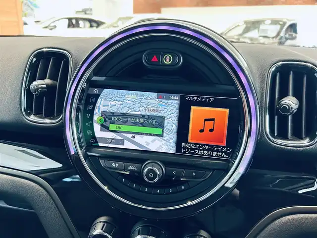ＭＩＮＩ ミニ クロスオーバー クーパー D コーンウォールED 大阪府 2020(令2)年 5.5万km ライトホワイト ワンオーナー/ペッパーP/インテリジェントセーフティ/純正ナビ/バックカメラ/電動リアゲート/ハーフレザー/純正18インチAW/LEDヘッドライト/ACC/ETC/ドラレコ