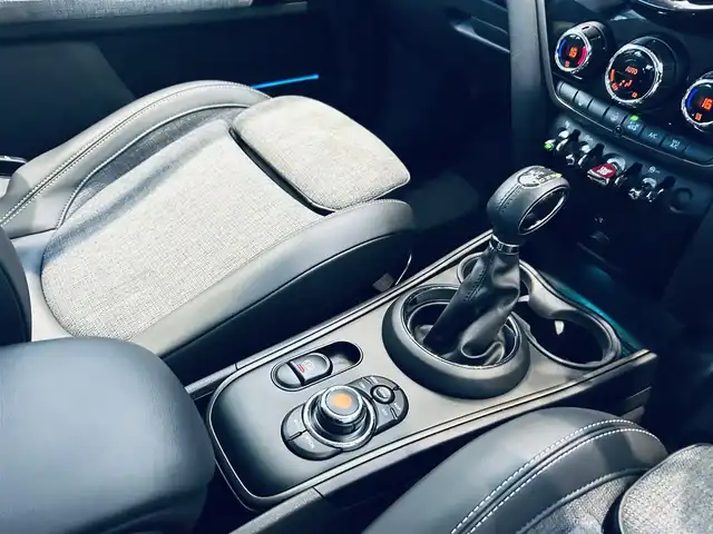 ＭＩＮＩ ミニ クロスオーバー クーパー D コーンウォールED 大阪府 2020(令2)年 5.5万km ライトホワイト ワンオーナー/ペッパーP/インテリジェントセーフティ/純正ナビ/バックカメラ/電動リアゲート/ハーフレザー/純正18インチAW/LEDヘッドライト/ACC/ETC/ドラレコ