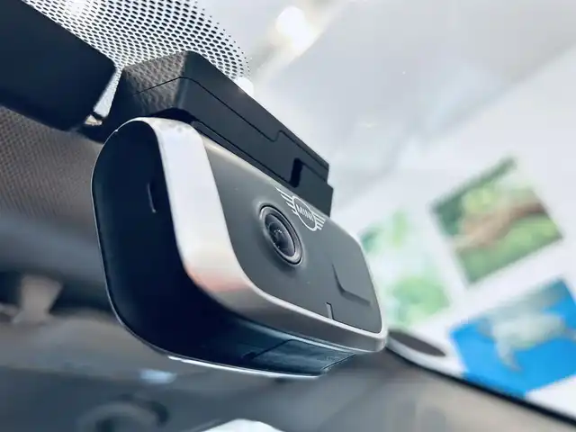 ＭＩＮＩ ミニ クロスオーバー クーパー D コーンウォールED 大阪府 2020(令2)年 5.5万km ライトホワイト ワンオーナー/ペッパーP/インテリジェントセーフティ/純正ナビ/バックカメラ/電動リアゲート/ハーフレザー/純正18インチAW/LEDヘッドライト/ACC/ETC/ドラレコ