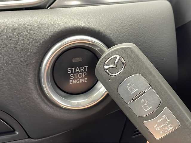 マツダ ＣＸ－５ XD Lパッケージ 愛知県 2018(平30)年 2.1万km ソウルレッドクリスタルM 衝突軽減システム/純正SDナビ/レーダークルーズコントロール/シートヒーター/フルセグ/CD/DVD/Bluetooth/バックカメラ/電動リアゲート/ヘッドアップディスプレイ/コーナーセンサー/純正アルミホイール/ブラインドスポットモニター/LEDヘッドライト/ステアリングヒーター/オートマチックハイビーム/ETC/ステアリングスイッチ/スマートキー/プッシュスタート