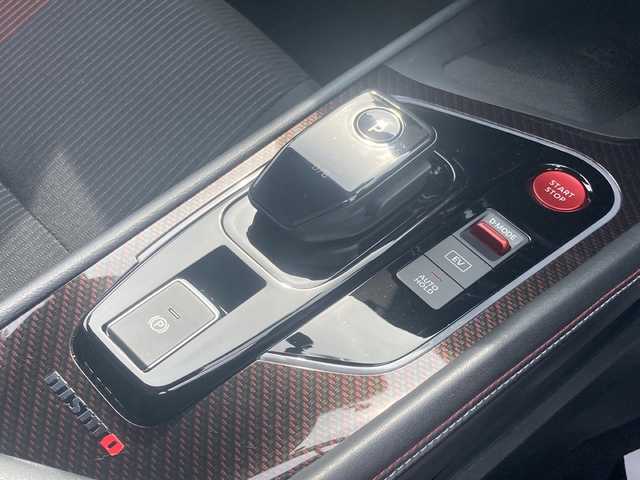 日産 オーラ ニスモ 福岡県 2021(令3)年 5.5万km スーパーブラック 純正ナビ／Ｂｌｕｅｔｏｏｔｈ／フルセグＴＶ／ＥＴＣ／アラウンドビューモニター／電子ミラー／プロパイロット／エマージェンシーブレーキ／キーフリー／Ｐスタート／置くだけ充電／純正アルミホイール