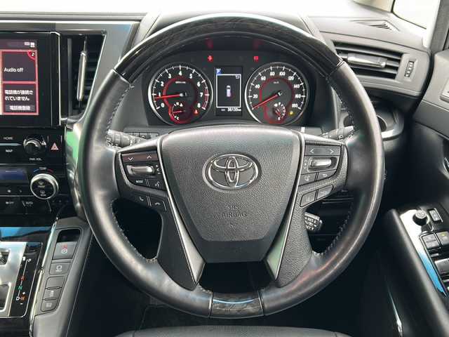トヨタ アルファード S Cパッケージ 茨城県 2021(令3)年 3.7万km ホワイトパールクリスタルシャイン TRDエアロ/後席用フリップダウンモニター/純正ナビゲーション/Bluetooth/フルセグTV/バックカメラ/トヨタセーフティセンス/・プリクラッシュセーフティ/・レーントレーシングアシスト/・レーダークルーズコントロール/・ロードサインアシスト/・オートマチックハイビーム/スマートキー/ビルトインETC/前席パワーシート/エアシート/シートヒーター/ステアリングヒーター/両側パワースライドドア/純正18インチAW/オートライト/3限LEDヘッドライト