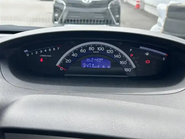 ホンダ フリード G プレミアムエディション 奈良県 2016(平28)年 1.5万km ホワイトオーキッドパール 純正ナビ/(AM/FN/CD/DVD/BT/iPod/USB/VTR/フルセグTV)/フリップダウンモニター/両側パワースライドドア/ハーフレザーシート/バックカメラ/クルーズコントロール/ビルトインETC/オートライト/横滑り防止装置/電格ウインカーミラー/フロアマット