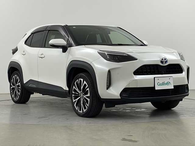 トヨタ ヤリスクロス ハイブリッド Z 道央・札幌 2020(令2)年 2.2万km ホワイトパールクリスタルシャイン ・４ＷＤ/・セーフティセンス/・アクティブクルーズコントロール/・パワーバックドア/・純正メモリナビ/・Bluetooth・USB・Miracast/・フルセグTV/・パノラマビューモニター/・前席シートヒーター/・前後ドライブレコーダー/・ウィンカーミラー/・コーナーセンサー/・LEDヘッドライト/・オートライト/・オートマチックハイビーム/・ビルトインETC2.0/・ドライブモードセレクト（EV・スノー・トレイル）/・ステアリングスイッチ/・スマートキー/・ドアバイザー