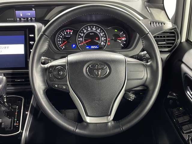 トヨタ ヴォクシー ZS 煌Ⅲ 広島県 2021(令3)年 2.9万km ホワイトパールクリスタルシャイン 純正10型ナビ/純正フリップダウンモニター/両側パワースライドドア/バックカメラ/クリアランスソナー/セーフティセンス/・プリクラッシュセーフティ/・レーンディパーチャーアラート/・オートマチックハイビーム/クルーズコントロール/LEDヘッドランプ/純正16インチAW/ETC2.0/ドライブレコーダー