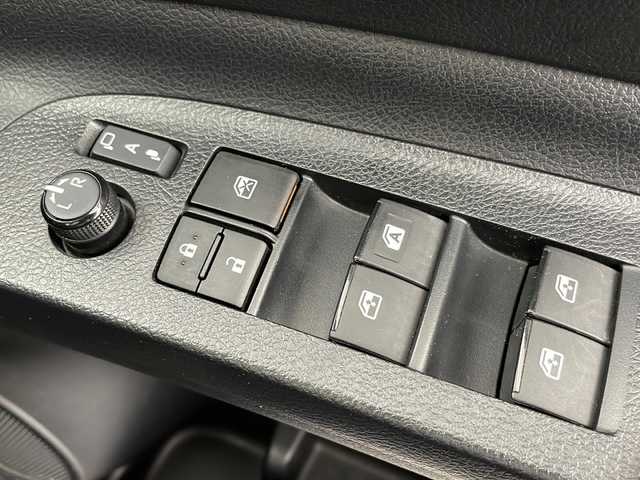 トヨタ シエンタ G クエロ 千葉県 2020(令2)年 2.5万km ブラックマイカ 禁煙車　/衝突軽減ブレーキ　/純正メモリーナビ/・フルセグTV　/・Bluetooth接続/・CD/DVD再生機能/全周囲カメラ　/両側電動スライドア　/車線逸脱警報　/コーナーセンサー　/先行車発進お知らせ　/シートヒーター　/ステアリングリモコン/ハンドルヒーター/電格ミラー/純正フロアマット/LEDヘッドライト/オートハイビーム/ETC2.0/スマートキー/プッシュスタートDVDナビ