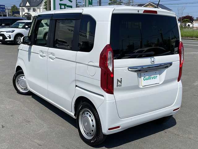 ホンダ Ｎ ＢＯＸ G 道東・釧路十勝 2021(令3)年 2.6万km プラチナホワイトパール 4WD/ホンダセンシング/ナビ　/　(AM/FM/CD/DVD/BT)/ETC/両側パワースライドドア/シートヒーター/社外フロアマット/クルーズコントロール/コーナーセンサー/オートライト/ライトレベライザー/盗難防止装置/ABS/横滑り防止装置/保証書/取扱説明書/記録簿