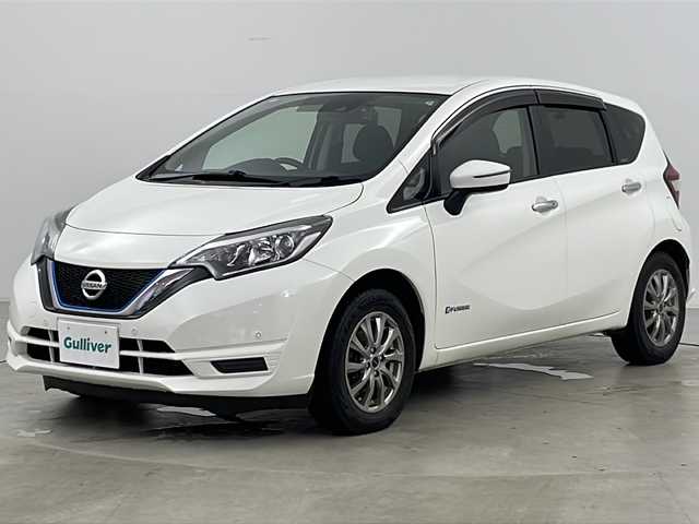 日産 ノート e－パワー X FOUR 道央・札幌 2019(令1)年 7.4万km ホワイト ・４WD/・純正SDナビTV・BT・CD/・バックモニター/・エマージェンシーブレーキ/・レーンキープアシスト/・車線逸脱警報/・バックソナー/・２WD／４WD切替可/・横滑防止装置/・電動格納ドアミラー/・ドアミラーウィンカー＆ヒーター