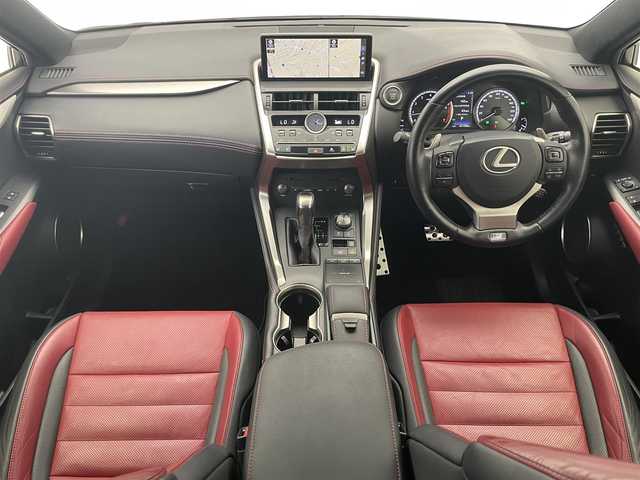 レクサス ＮＸ 300 Fスポーツ 愛知県 2019(平31)年 4.2万km ホワイトノーヴァガラスフレーク 純１０型ナビ　フルセグＴＶ　Ｂｌｕｅｔｏｏｔｈ　ムーンルーフ　バックカメラ　赤革　シートエアコン　ハンズフリーパワーバックドア　ワイヤレス充電　ドラレコ　レーダークルコン　ＬＥＤヘッドライト　禁煙車