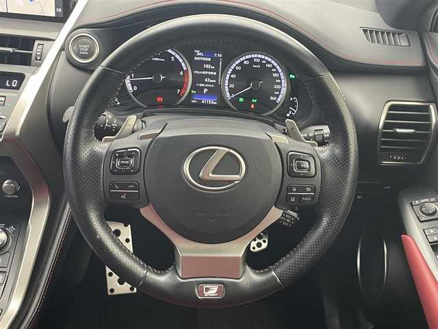 レクサス ＮＸ 300 Fスポーツ 愛知県 2019(平31)年 4.2万km ホワイトノーヴァガラスフレーク 純１０型ナビ　フルセグＴＶ　Ｂｌｕｅｔｏｏｔｈ　ムーンルーフ　バックカメラ　赤革　シートエアコン　ハンズフリーパワーバックドア　ワイヤレス充電　ドラレコ　レーダークルコン　ＬＥＤヘッドライト　禁煙車