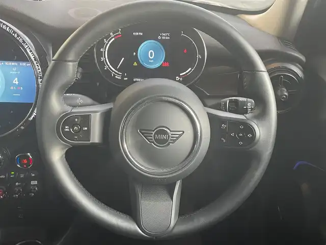 ＭＩＮＩ ＢＭＷ ミニ クーパー S 高知県 2023(令5)年 0.8万km グレーＭ ルーフトップグレーメタリック/ワンオーナー/純正ディスプレイオーディオ/【BT/AppleCarplay】/バックカメラ/クルーズコントロール/衝突被害軽減ブレーキ/横滑り防止/ハーフレザーシート/シートヒーター/コーナー、バックセンサー/ETC/前後ドライブレコーダー/パドルシフト/オートワイパー/オートライト/純正LEDライト/スマートキー/プッシュスタート/MTモード付きAT/アイドリングストップ/純正アルミホイール 17インチ/純正フロアマット