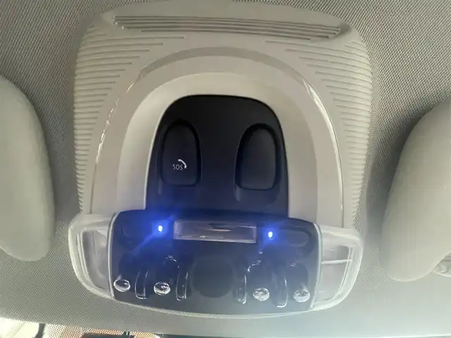 ＭＩＮＩ ＢＭＷ ミニ クーパー S 高知県 2023(令5)年 0.8万km グレーＭ ルーフトップグレーメタリック/ワンオーナー/純正ディスプレイオーディオ/【BT/AppleCarplay】/バックカメラ/クルーズコントロール/衝突被害軽減ブレーキ/横滑り防止/ハーフレザーシート/シートヒーター/コーナー、バックセンサー/ETC/前後ドライブレコーダー/パドルシフト/オートワイパー/オートライト/純正LEDライト/スマートキー/プッシュスタート/MTモード付きAT/アイドリングストップ/純正アルミホイール 17インチ/純正フロアマット