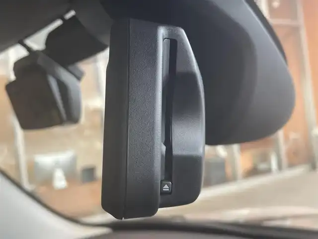 ＭＩＮＩ ＢＭＷ ミニ クーパー S 高知県 2023(令5)年 0.8万km グレーＭ ルーフトップグレーメタリック/ワンオーナー/純正ディスプレイオーディオ/【BT/AppleCarplay】/バックカメラ/クルーズコントロール/衝突被害軽減ブレーキ/横滑り防止/ハーフレザーシート/シートヒーター/コーナー、バックセンサー/ETC/前後ドライブレコーダー/パドルシフト/オートワイパー/オートライト/純正LEDライト/スマートキー/プッシュスタート/MTモード付きAT/アイドリングストップ/純正アルミホイール 17インチ/純正フロアマット