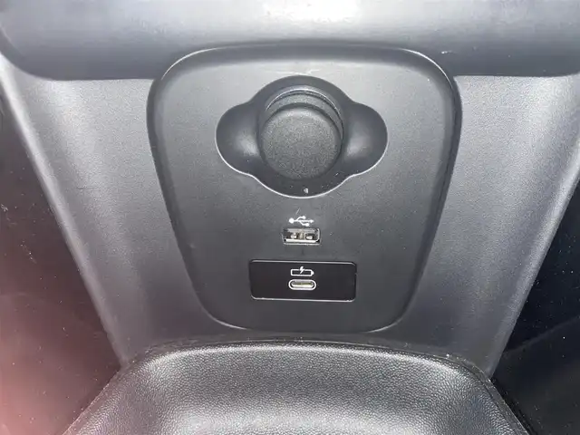 ＭＩＮＩ ＢＭＷ ミニ クーパー S 高知県 2023(令5)年 0.8万km グレーＭ ルーフトップグレーメタリック/ワンオーナー/純正ディスプレイオーディオ/【BT/AppleCarplay】/バックカメラ/クルーズコントロール/衝突被害軽減ブレーキ/横滑り防止/ハーフレザーシート/シートヒーター/コーナー、バックセンサー/ETC/前後ドライブレコーダー/パドルシフト/オートワイパー/オートライト/純正LEDライト/スマートキー/プッシュスタート/MTモード付きAT/アイドリングストップ/純正アルミホイール 17インチ/純正フロアマット