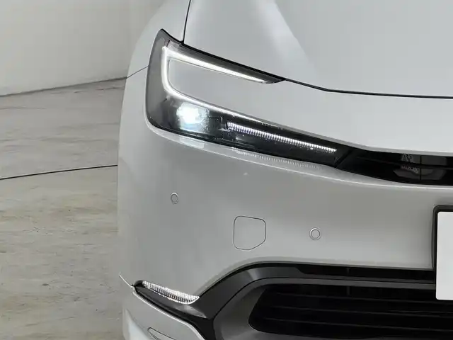 トヨタ プリウス Z 福岡県 2023(令5)年 3.1万km プラチナホワイトパールマイカ モデリスタエアロ　/純正１２．３型ＤＡナビ　/全方位カメラ　/ビルトインＥＴＣ２．０　/コーナーセンサー　/トヨタセーフティセンス　/衝突軽減ブレーキ/レーンキープ/ブラインドスポットモニター/ＰＫＳＢ　/パーキングアシスト　/シートベンチレーション／ヒーター/ステアリングヒーター/パワーバックドア　/ＬＥＤヘッドライト