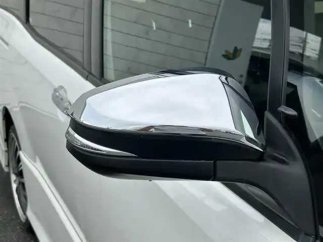 トヨタ ヴォクシー ZS 煌 福岡県 2018(平30)年 5.3万km ホワイトパールクリスタルシャイン 純正9型SDナビ（フルセグTV/CD/DVD/BT）バックモニタートヨタセーフティセンスクルコン両側パワスラドラレコETCUSBポート純正LEDヘッドライト純正19インチアルミホイール純正フロアマットプッシュスタートスマートキー