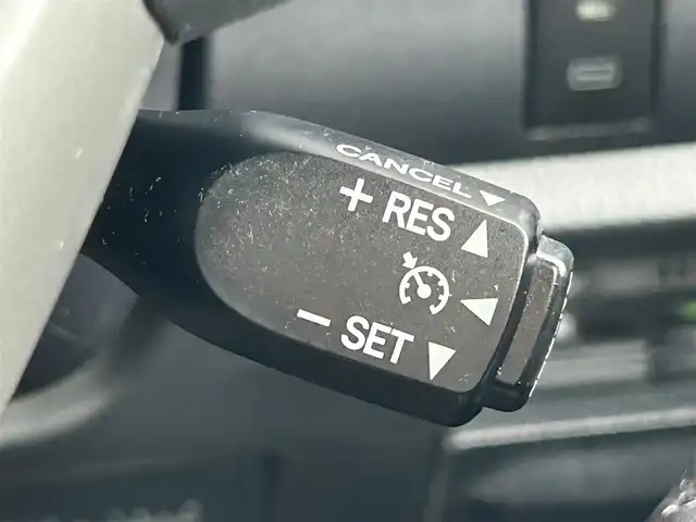 トヨタ ヴォクシー ZS 煌 福岡県 2018(平30)年 5.3万km ホワイトパールクリスタルシャイン 純正9型SDナビ（フルセグTV/CD/DVD/BT）バックモニタートヨタセーフティセンスクルコン両側パワスラドラレコETCUSBポート純正LEDヘッドライト純正19インチアルミホイール純正フロアマットプッシュスタートスマートキー
