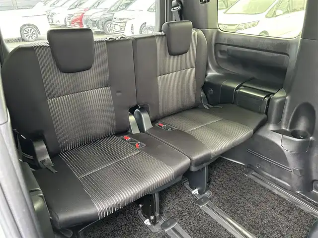 トヨタ ヴォクシー ZS 煌 福岡県 2018(平30)年 5.3万km ホワイトパールクリスタルシャイン 純正9型SDナビ（フルセグTV/CD/DVD/BT）バックモニタートヨタセーフティセンスクルコン両側パワスラドラレコETCUSBポート純正LEDヘッドライト純正19インチアルミホイール純正フロアマットプッシュスタートスマートキー