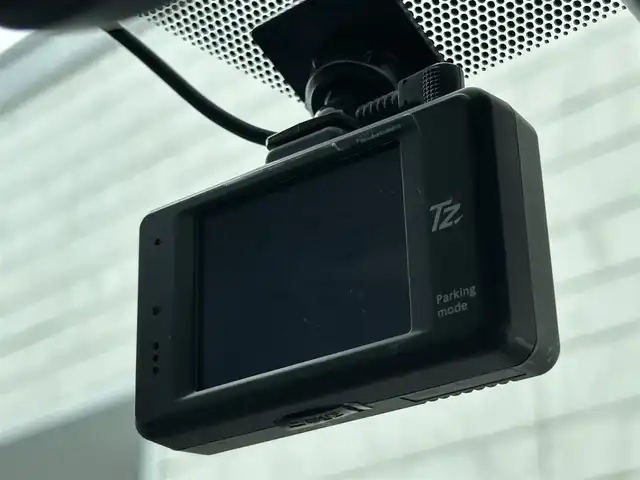 トヨタ ヴォクシー ZS 煌 福岡県 2018(平30)年 5.3万km ホワイトパールクリスタルシャイン 純正9型SDナビ（フルセグTV/CD/DVD/BT）バックモニタートヨタセーフティセンスクルコン両側パワスラドラレコETCUSBポート純正LEDヘッドライト純正19インチアルミホイール純正フロアマットプッシュスタートスマートキー
