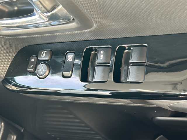 スズキ スペーシア カスタム HYBRID XS 静岡県 2021(令3)年 3.2万km スチールシルバーメタリック/ブルーイッシュブラックパール 純正8インチナビ/地デジTV/純正CD/DVD/Bluetooth/バックカメラ/両側パワースライドドア/衝突軽減ブレーキ/シートヒーター/純正15インチAW/LEDヘッドライト/オートライト/スマートキー/ETC