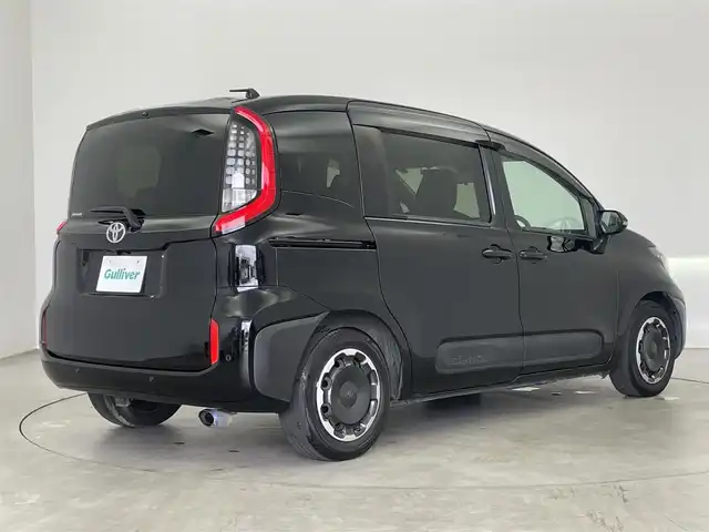 トヨタ シエンタ Z 埼玉県 2022(令4)年 6万km ブラック 純正ディスプレイオーディオ　パノラミックビューモニター　ＢＳＭ　ビルトインＥＴＣ　前後ドライブレコーダー　セーフティセンス　レーダークルーズコントロール　ステアリングヒーター　オートハイビーム　ＬＥＤ