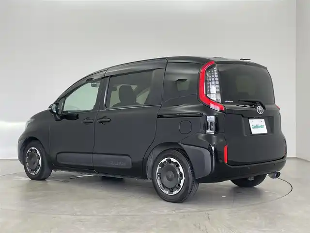トヨタ シエンタ Z 埼玉県 2022(令4)年 6万km ブラック 純正ディスプレイオーディオ　パノラミックビューモニター　ＢＳＭ　ビルトインＥＴＣ　前後ドライブレコーダー　セーフティセンス　レーダークルーズコントロール　ステアリングヒーター　オートハイビーム　ＬＥＤ