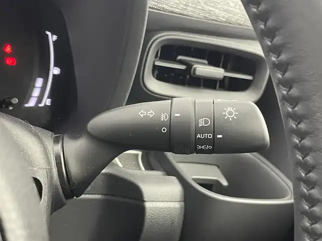 トヨタ シエンタ Z 埼玉県 2022(令4)年 6万km ブラック 純正ディスプレイオーディオ　パノラミックビューモニター　ＢＳＭ　ビルトインＥＴＣ　前後ドライブレコーダー　セーフティセンス　レーダークルーズコントロール　ステアリングヒーター　オートハイビーム　ＬＥＤ