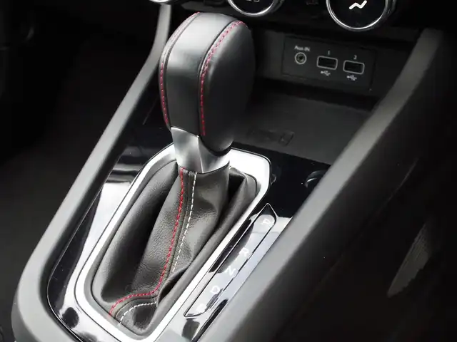 ルノー ルノー アルカナ RSライン E-テックハイブリッド 埼玉県 2022(令4)年 3.3万km 黒 ブラックハーフレザーシート/アダプティブクルーズコントロール/CarPlay/パークセンサー/ブラインドスポットモニター/全周囲カメラ/ETC/ワイヤレス充電/Bluetooth/シートヒーター/ステアリングヒーター