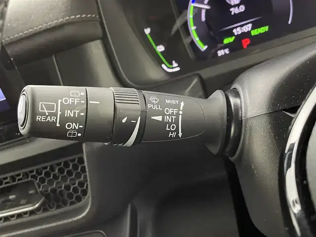 ホンダ ステップワゴン スパーダ eHEV プレミアムライン 福井県 2022(令4)年 1.9万km プラチナホワイトパール 純正１１．４インチナビ/CD/DVD/フルセグTV/Bluetooth/SD/AM/FM/マルチビューカメラシステム/ビルトインETC/パワーバックドア /Honda SENSING/・衝突軽減ブレーキ/・誤発進抑制昨日/・後方誤発進抑制機能/・近距離衝突軽減ブレーキ/・歩行者自己提言ステアリング/・路外逸脱抑制機能/・渋滞追従機能付きアダポティブクルーズコントロール/・車線維持支援システム/・トラフィックジャムアシスト（渋滞運転支援機能）/・先行車発進お知らせ機能/・標識認識機能/・オートハイビーム/・ブラインドスポットモニター/・後退車庫サポート/LEDヘッドライト/オートライトコントロール機能付き/LEDアクティブコーナリングライト/車両接近通報装置/電子制御パーキングブレーキ/オートブレーキホールド/ハーフレザーシート/シートヒーター /２列目オットマン/革巻きステアリング/ステアリングリモコン/ステアリングチルド機構/両側パワースライドドア /プッシュスタート /純正１７インチアルミ
