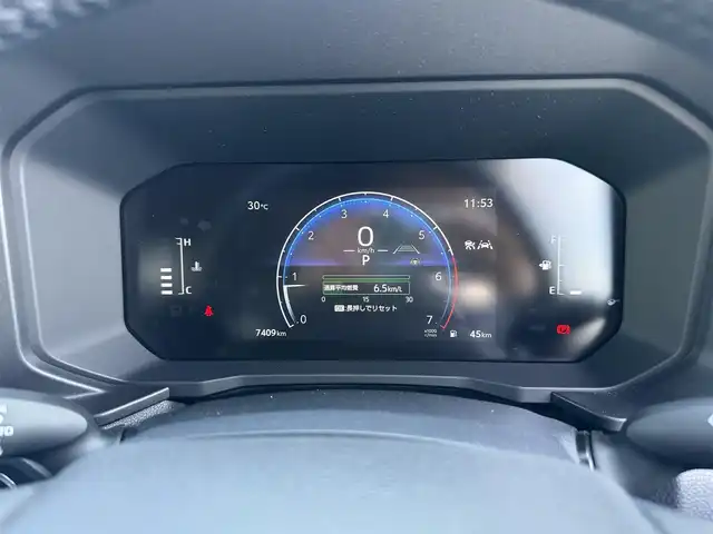 トヨタ ランドクルーザー ２５０ VX 佐賀県 2024(令6)年 0.8万km プラチナホワイトパールマイカ チルト＆スライド電動ムーンルーフ/黒革シート/純正12.3インチディスプレイオーディオ(ナビ機能付)/・フルセグTV/AM/FM/USB/HDMI/Bluetooth/パノラミックビューモニター/前後ドライブレコーダー(ディスプレイ内蔵)/ビルトインETC2.0/デジタルインナーミラー/パワーバックドア(予約ロック機能付)/電子パーキングブレーキ/・AUTO HOLD機能/D席パワーシート/DN席シートヒーター/シートベンチレーション/ISOFIX対応/革巻きステアリング/ステアリングヒーター/ステアリングリモコン/純正18インチアルミホイール/純正LEDヘッドライト/・オートマチックハイビーム/純正LEDフォグランプ/リヤフォグランプ/純正フロアマット/新車保証書/スペアキー１本/トヨタセーフティセンス/・レーダークルーズコントロール/・レーンディパーチャーアラート/・ブラインドスポットモニター/・プリクラッシュセーフティ/・クリアランスソナー/・リヤクロストラフィックアラート/・リヤカメラディテクション/・ロードサインアシスト/・安心降車アシスト
