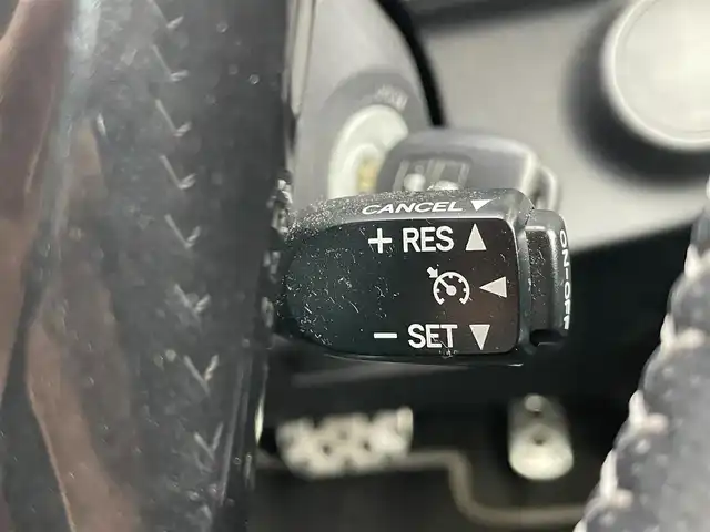 トヨタ アクア G G’s 千葉県 2016(平28)年 6.9万km ライムホワイトパールクリスタルシャイン 純正7インチナビ/バックカメラ/クルーズコントロール/ETC/ハーフレザーシート/ドアバイザー/LED/レーンキープアシスト/オートハイビーム/リモコンキー/純正アルミ