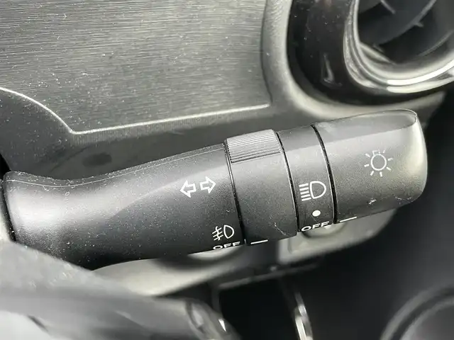 トヨタ アクア G G’s 千葉県 2016(平28)年 6.9万km ライムホワイトパールクリスタルシャイン 純正7インチナビ/バックカメラ/クルーズコントロール/ETC/ハーフレザーシート/ドアバイザー/LED/レーンキープアシスト/オートハイビーム/リモコンキー/純正アルミ