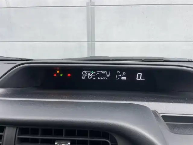 トヨタ アクア G G’s 千葉県 2016(平28)年 6.9万km ライムホワイトパールクリスタルシャイン 純正7インチナビ/バックカメラ/クルーズコントロール/ETC/ハーフレザーシート/ドアバイザー/LED/レーンキープアシスト/オートハイビーム/リモコンキー/純正アルミ