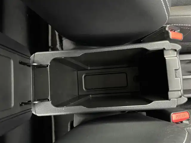 トヨタ アクア G G’s 千葉県 2016(平28)年 6.9万km ライムホワイトパールクリスタルシャイン 純正7インチナビ/バックカメラ/クルーズコントロール/ETC/ハーフレザーシート/ドアバイザー/LED/レーンキープアシスト/オートハイビーム/リモコンキー/純正アルミ