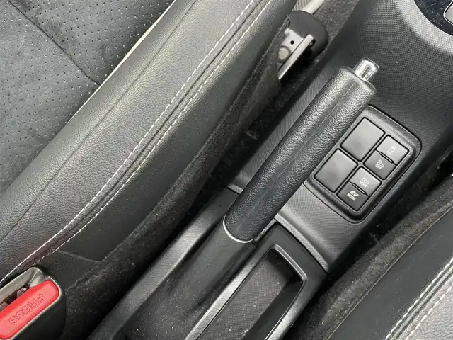 トヨタ アクア G G’s 千葉県 2016(平28)年 6.9万km ライムホワイトパールクリスタルシャイン 純正7インチナビ/バックカメラ/クルーズコントロール/ETC/ハーフレザーシート/ドアバイザー/LED/レーンキープアシスト/オートハイビーム/リモコンキー/純正アルミ