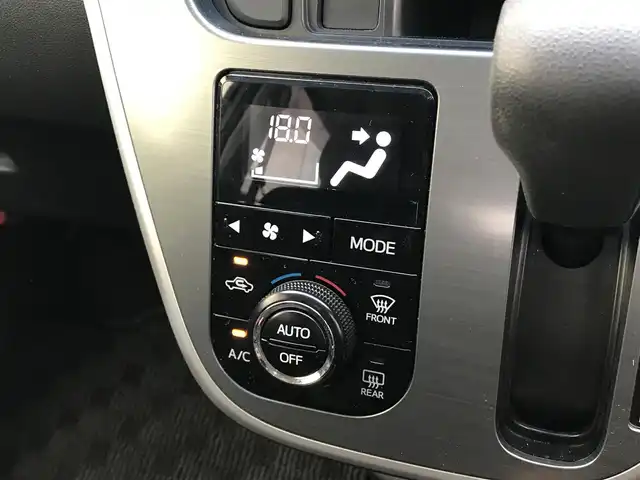 ダイハツ ムーヴ カスタム X 富山県 2015(平27)年 2.1万km パールホワイトⅢ 純正ナビ/フルセグTV/Bluetooth/バックカメラ/プッシュスタート/スマートキー/ベンチシート/LEDヘッドライト/オートライト/電動格納ミラー/ウインカーミラー/フォグランプ/横滑り防止装置