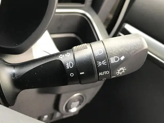 ダイハツ ムーヴ カスタム X 富山県 2015(平27)年 2.1万km パールホワイトⅢ 純正ナビ/フルセグTV/Bluetooth/バックカメラ/プッシュスタート/スマートキー/ベンチシート/LEDヘッドライト/オートライト/電動格納ミラー/ウインカーミラー/フォグランプ/横滑り防止装置