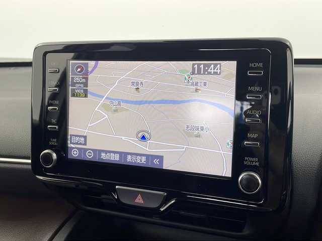 トヨタ ヤリスクロス ハイブリッド Z 愛知県 2021(令3)年 3.7万km ホワイトパールクリスタルシャイン ・ワンオーナー/・純正ナビ/Bluetooth/Apple Carplay/フルセグTV/AM/FM/・全周囲カメラ/・ハーフレザーシート/・運/助シートヒーター/・ハンドルヒーター/・運パワーシート/・ブラインドスポットモニター/・オートブレーキホールド/・電動パワーバックドア/・前後ドライブコーダー/・ETC/・純正フロアマット/・純正１８インチアルミホイール/・ドアバイザー/・スマートキー×２/・オートLEDヘッドライト/トヨタセーフティセンス/・プリクラッシュセーフティ/・フロントクロストラフィックアラート（FCTA）/・レーンチェンジアシスト/・レーンディパーチャーアラート（LDA）/・レーダークルーズコントロール/・オートマチックハイビーム（AHB）/・ロードサインアシスト（RSA）