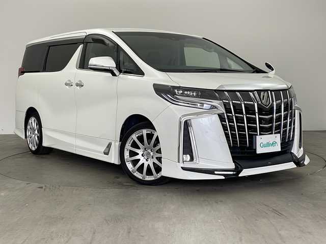 トヨタ アルファード S 兵庫県 2018(平30)年 7万km ホワイトパールクリスタルシャイン ・純正10インチナビ/Bluetooth/CD/DVD/USB/HDMI/TV/・バックカメラ/・サイドカメラ/・純正フリップダウンモニター/・トヨタセーフティセンス/・プリクラッシュセーフティ/・レーントレーシングアシスト/・クリアランスソナー/・パーキングサポートブレーキ/・ロードサインアシスト/・レーダクルーズコントロール/・オートマチックハイビーム/・横滑り防止装置/・電子パーキングブレーキ/・オートホールド/・両側パワースライドドア/・革巻きステアリング/・ステアリングスイッチ/・デジタルインナーミラー/・純正フロアマット/・全席合皮シートカバー/・オールオートパワーウィンドウ/・電動格納ミラー/・TRDエアロパーツ/・社外19インチアルミホイールタイヤ/・LEDヘッドライト/・フォグランプ/・MTモード付AT/・nanoe/・AC100V充電/・純正ドライブレコーダー/・ビルトインETC/・スマートキー