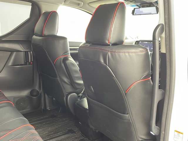 トヨタ アルファード S 兵庫県 2018(平30)年 7万km ホワイトパールクリスタルシャイン ・純正10インチナビ/Bluetooth/CD/DVD/USB/HDMI/TV/・バックカメラ/・サイドカメラ/・純正フリップダウンモニター/・トヨタセーフティセンス/・プリクラッシュセーフティ/・レーントレーシングアシスト/・クリアランスソナー/・パーキングサポートブレーキ/・ロードサインアシスト/・レーダクルーズコントロール/・オートマチックハイビーム/・横滑り防止装置/・電子パーキングブレーキ/・オートホールド/・両側パワースライドドア/・革巻きステアリング/・ステアリングスイッチ/・デジタルインナーミラー/・純正フロアマット/・全席合皮シートカバー/・オールオートパワーウィンドウ/・電動格納ミラー/・TRDエアロパーツ/・社外19インチアルミホイールタイヤ/・LEDヘッドライト/・フォグランプ/・MTモード付AT/・nanoe/・AC100V充電/・純正ドライブレコーダー/・ビルトインETC/・スマートキー