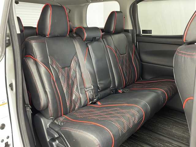 トヨタ アルファード S 兵庫県 2018(平30)年 7万km ホワイトパールクリスタルシャイン ・純正10インチナビ/Bluetooth/CD/DVD/USB/HDMI/TV/・バックカメラ/・サイドカメラ/・純正フリップダウンモニター/・トヨタセーフティセンス/・プリクラッシュセーフティ/・レーントレーシングアシスト/・クリアランスソナー/・パーキングサポートブレーキ/・ロードサインアシスト/・レーダクルーズコントロール/・オートマチックハイビーム/・横滑り防止装置/・電子パーキングブレーキ/・オートホールド/・両側パワースライドドア/・革巻きステアリング/・ステアリングスイッチ/・デジタルインナーミラー/・純正フロアマット/・全席合皮シートカバー/・オールオートパワーウィンドウ/・電動格納ミラー/・TRDエアロパーツ/・社外19インチアルミホイールタイヤ/・LEDヘッドライト/・フォグランプ/・MTモード付AT/・nanoe/・AC100V充電/・純正ドライブレコーダー/・ビルトインETC/・スマートキー