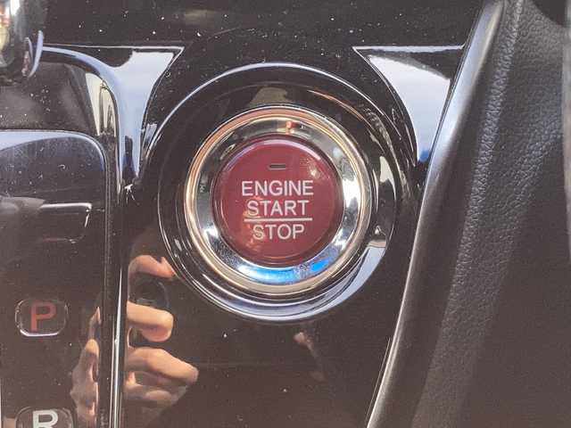 ホンダ Ｎ ＷＧＮ カスタムGターボSSブラックスタイルP 佐賀県 2018(平30)年 4.1万km クリスタルブラックパール Stradaナビ/バックカメラ/CTBA/クルーズコントロール/ハーフレザーシート/シートヒーター/ビルトインETC/ステアリングリモコン/プッシュスタート/スマートキー/HIDヘッドライト/フォグライト/純正ブラックアルミホイール