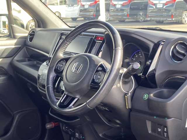 ホンダ Ｎ ＷＧＮ カスタムGターボSSブラックスタイルP 佐賀県 2018(平30)年 4.1万km クリスタルブラックパール Stradaナビ/バックカメラ/CTBA/クルーズコントロール/ハーフレザーシート/シートヒーター/ビルトインETC/ステアリングリモコン/プッシュスタート/スマートキー/HIDヘッドライト/フォグライト/純正ブラックアルミホイール