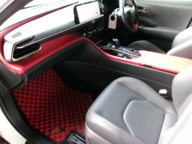 トヨタ クラウン スポーツ RS 奈良県 2024(令6)年 1.5万km パールⅡ /クラウンスポーツPHEV/ワンオーナー車/スマートキー×2個/純正12.3インチディスプレイオーディオナビTV/純正21インチアルミ/パノラマルーフ/セーフティセンス/トヨタチームメイト/黒革レザーシート/パワーシート/シートヒーター/ビルトインETC/ドライブレコーダー/パワーバックドア/LEDヘッドライト/ビルトインETC2.0/おくだけ充電/純正レッド内装/充電ケーブル専用バッグ有